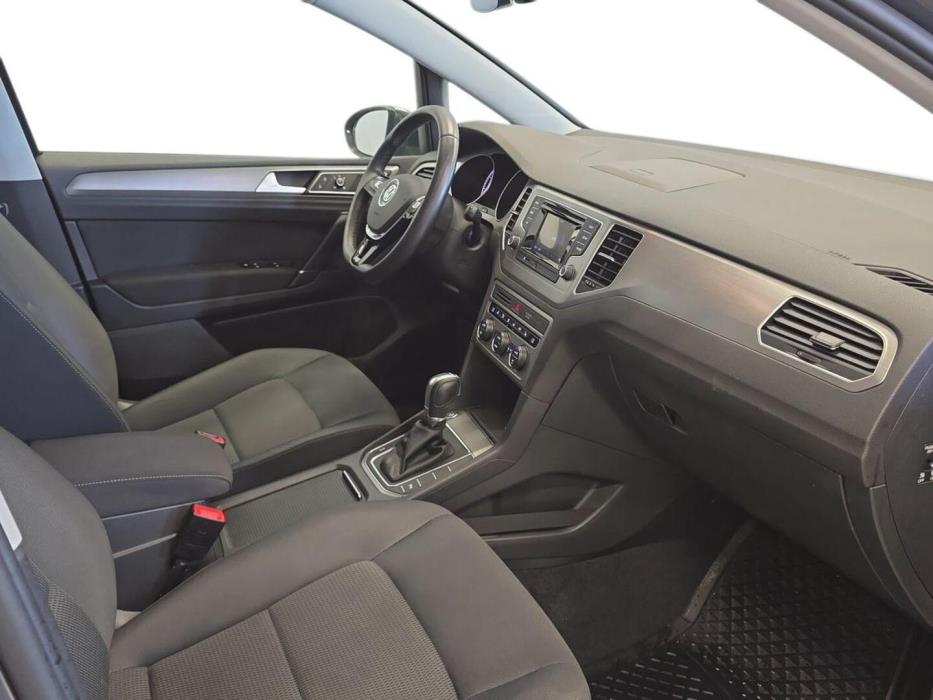 VOLKSWAGEN Golf Sportsvan 2017