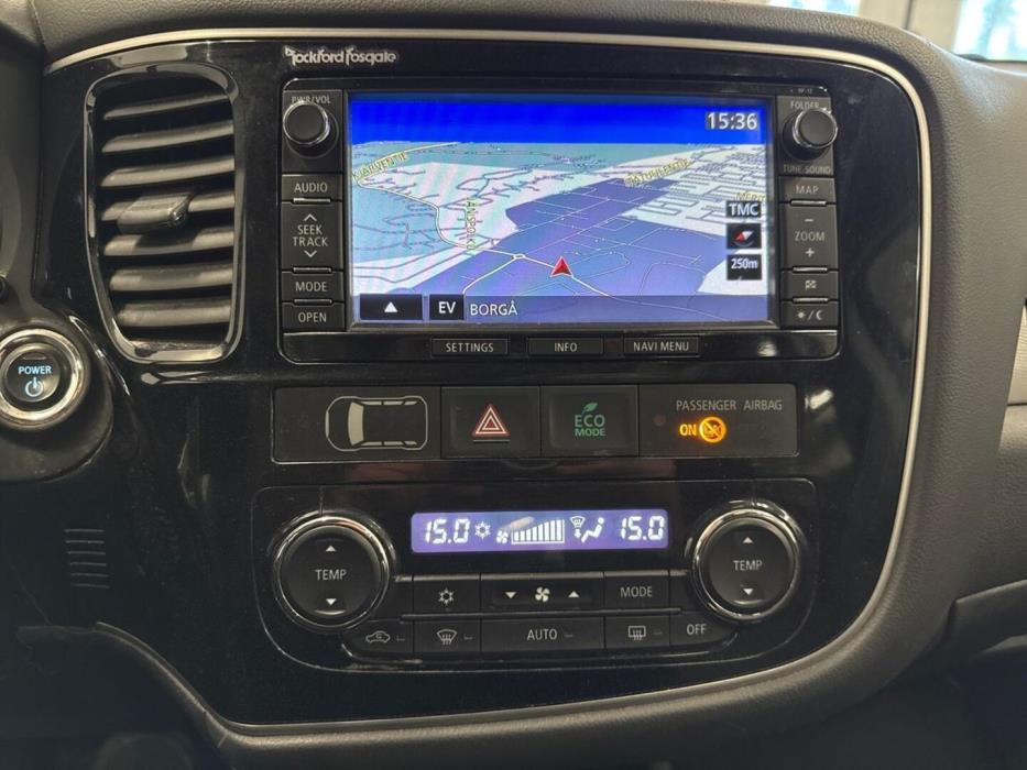 MITSUBISHI Outlander PHEV 2013