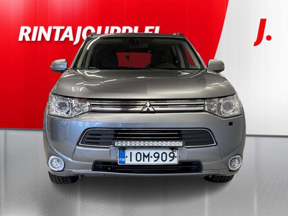MITSUBISHI Outlander PHEV 2013
