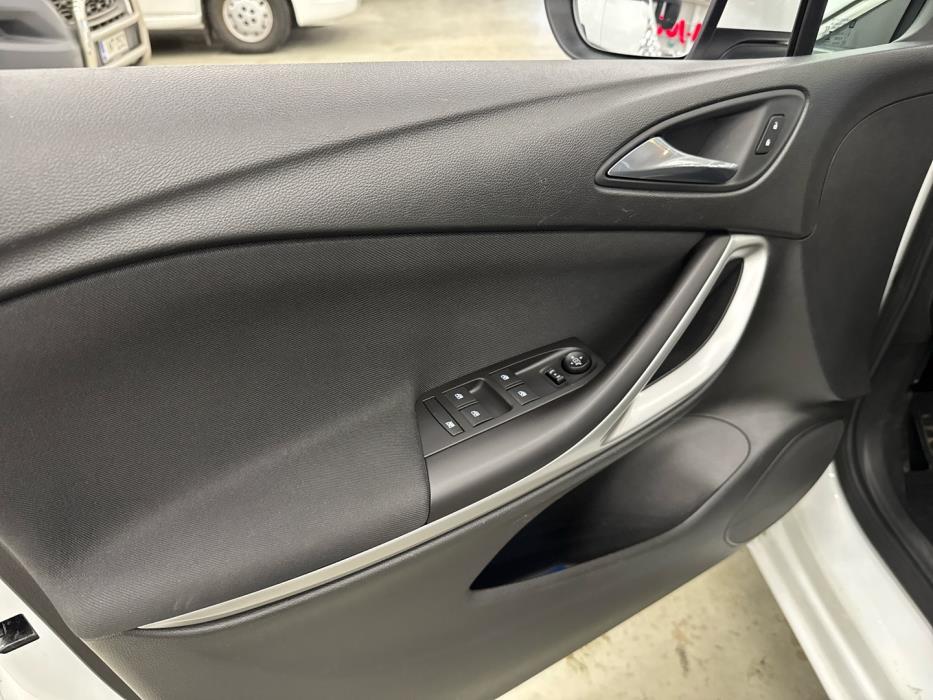 OPEL Astra 2019