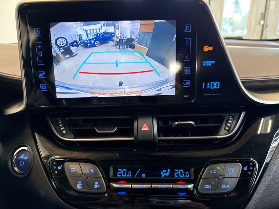 TOYOTA C-HR 2017