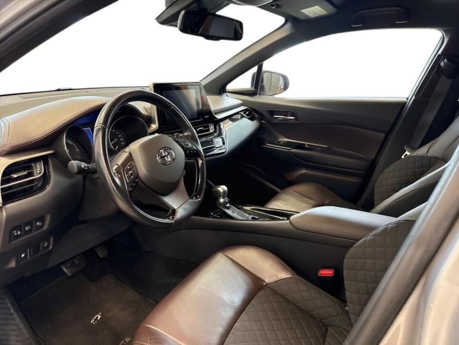 TOYOTA C-HR 2017