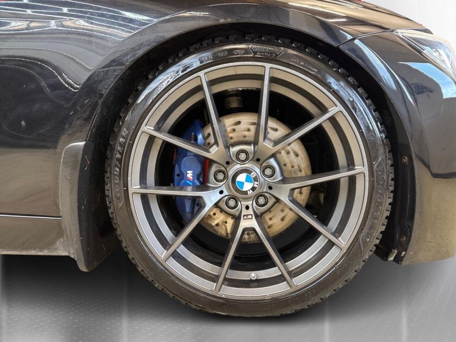 BMW 330 2013