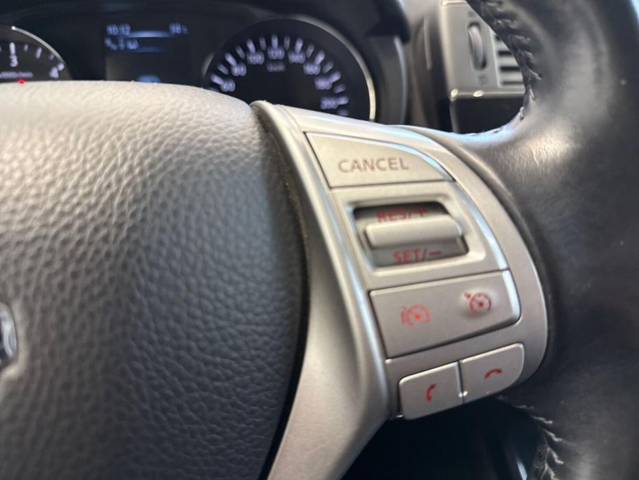 NISSAN Pulsar 2015