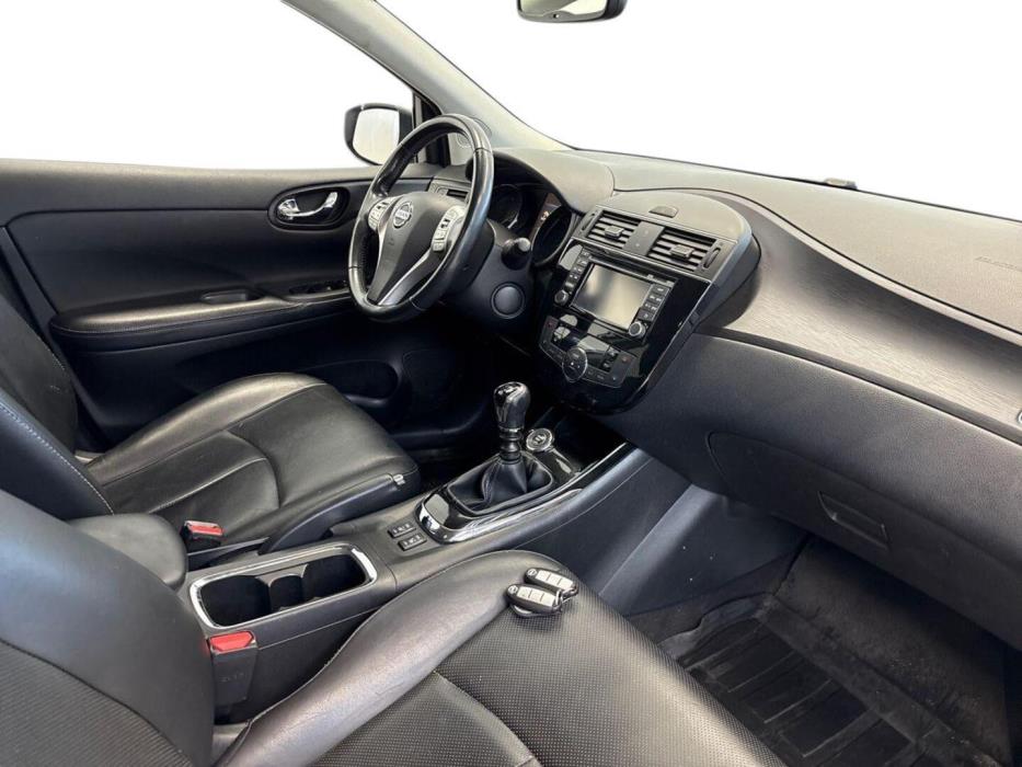 NISSAN Pulsar 2015