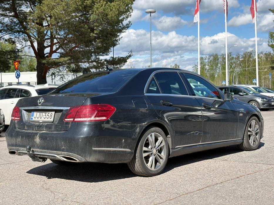 MERCEDES-BENZ E 2015