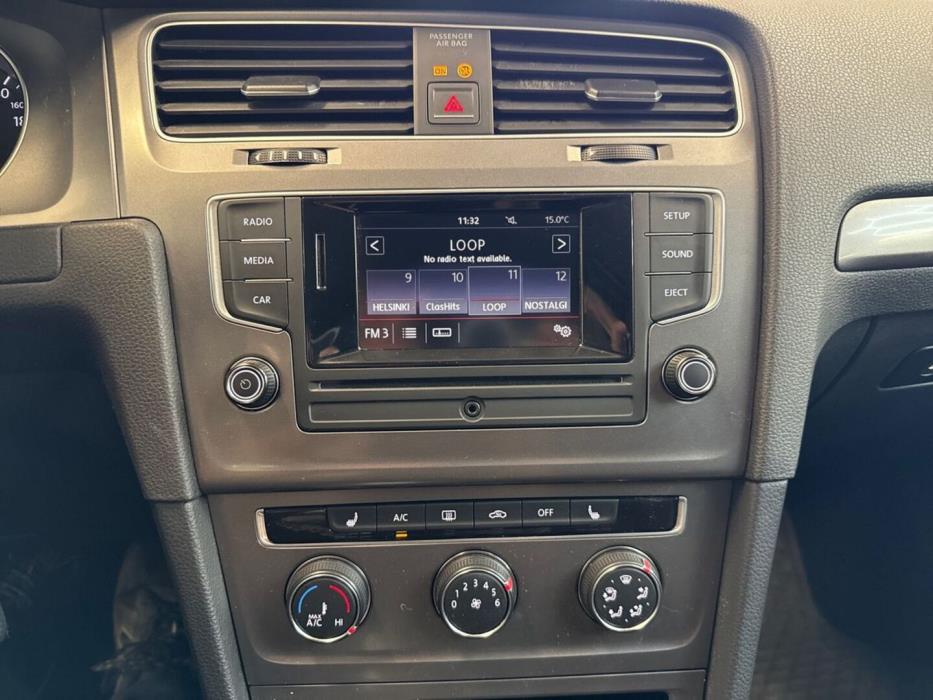 VOLKSWAGEN Golf 2015