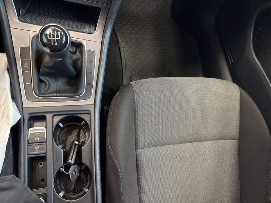 VOLKSWAGEN Golf 2015