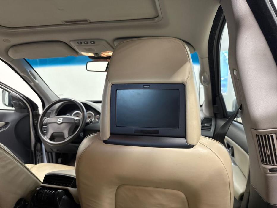 VOLVO XC90 2010
