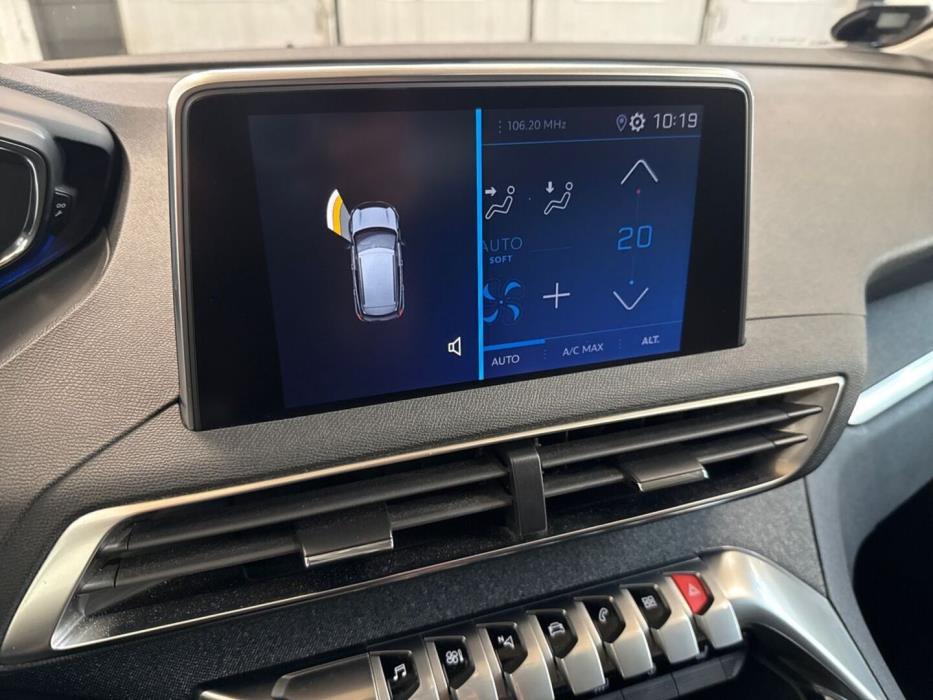 PEUGEOT 3008 2020