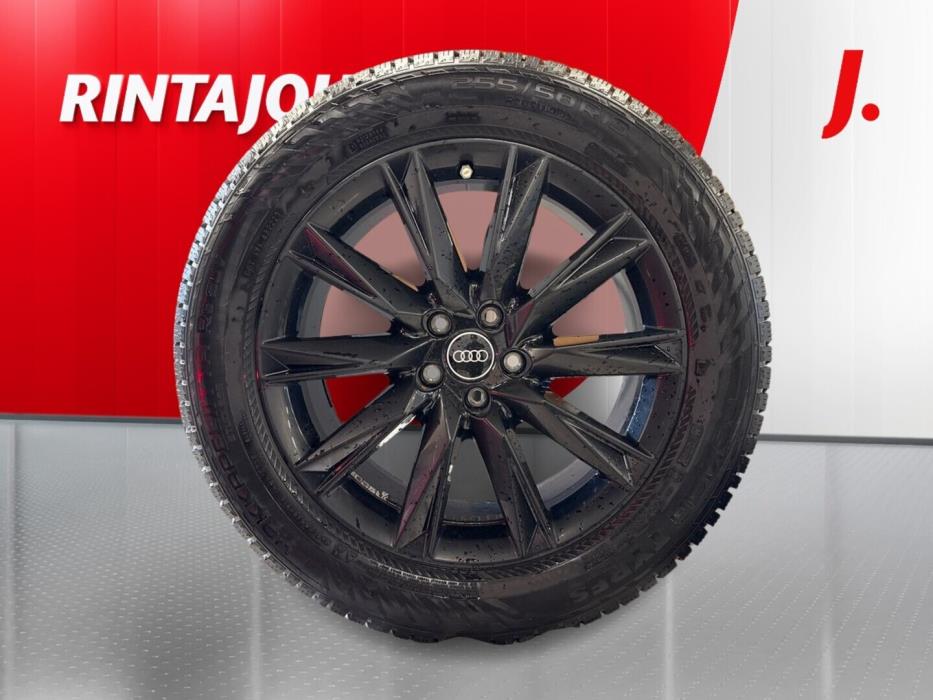 AUDI Q4 e-tron 2022