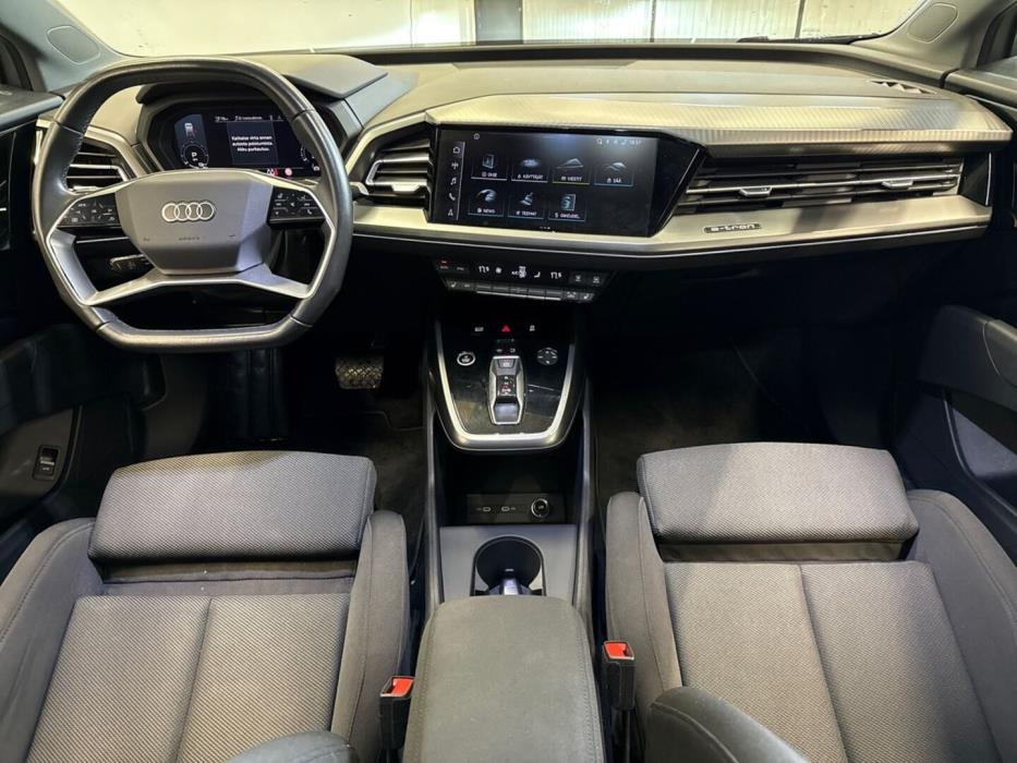 AUDI Q4 e-tron 2022