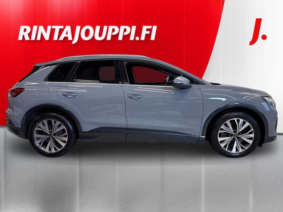 AUDI Q4 e-tron 2022