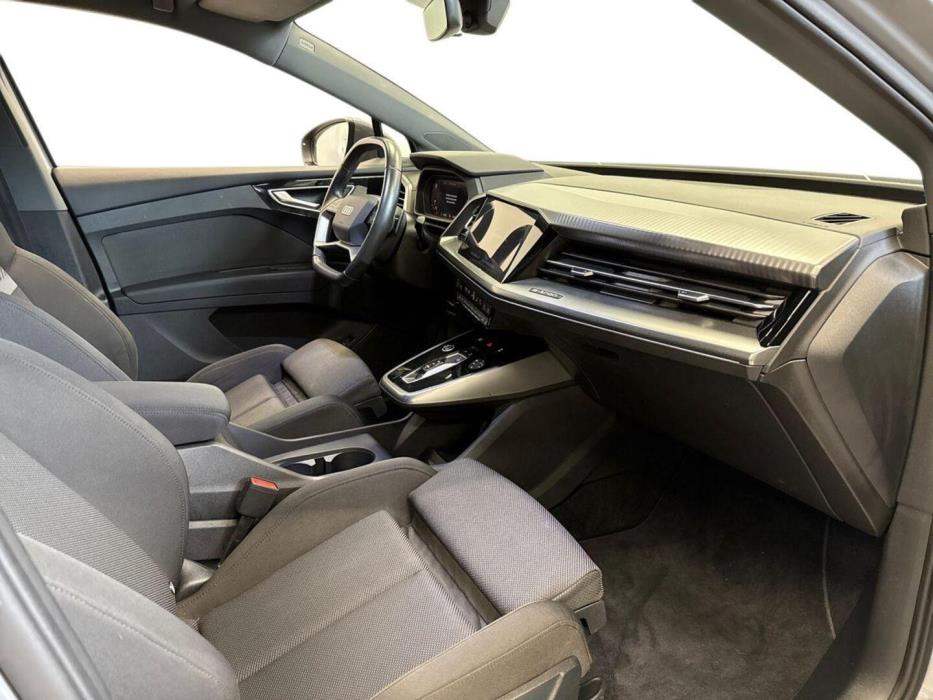 AUDI Q4 e-tron 2022