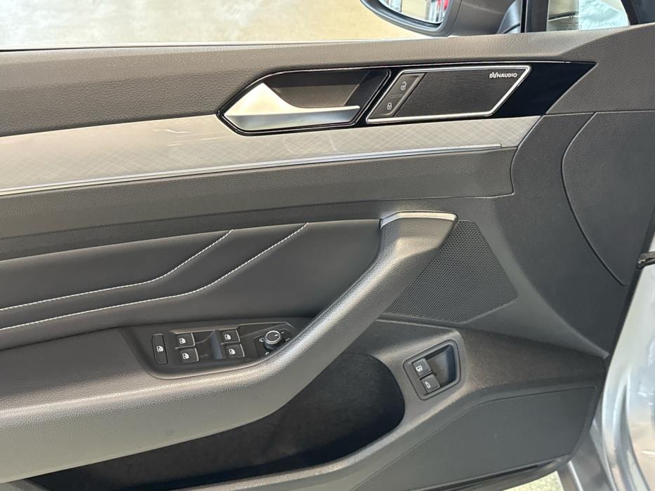 VOLKSWAGEN Passat 2020