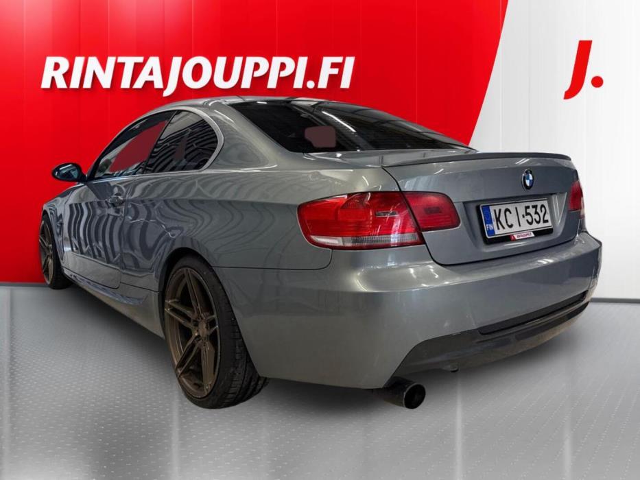 BMW 325 2007
