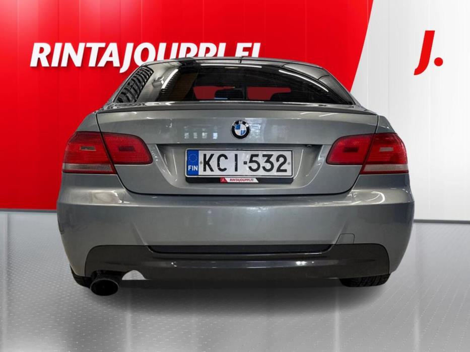 BMW 325 2007