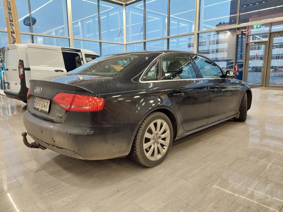 AUDI A4 2011