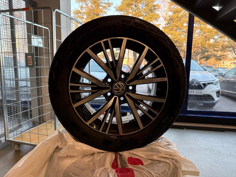 VOLKSWAGEN Golf 2016