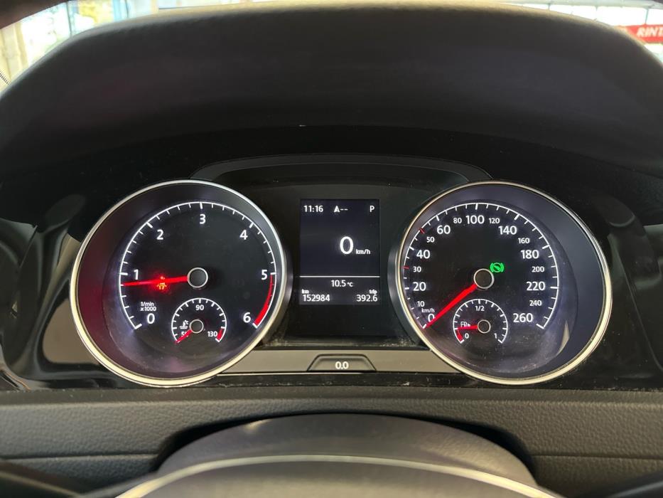 VOLKSWAGEN Golf 2016