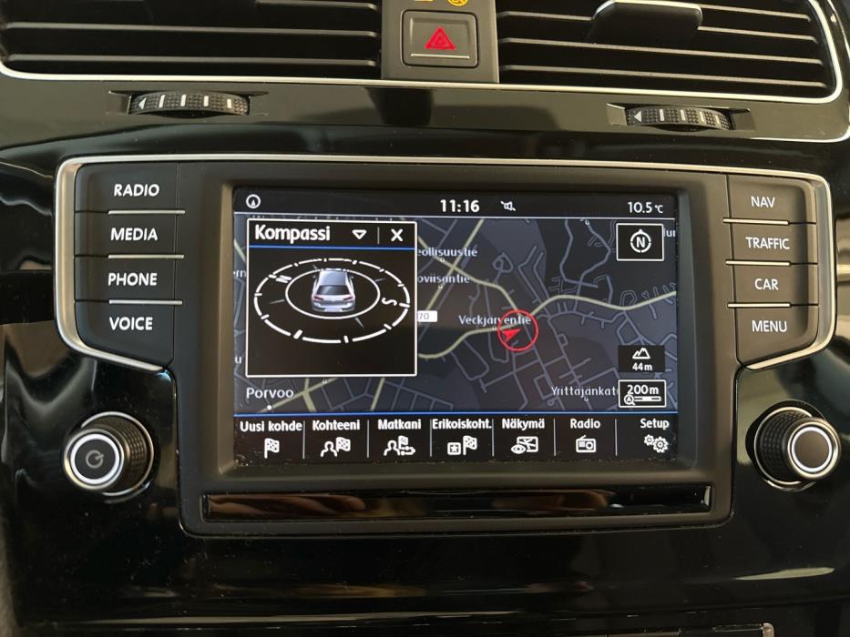 VOLKSWAGEN Golf 2016