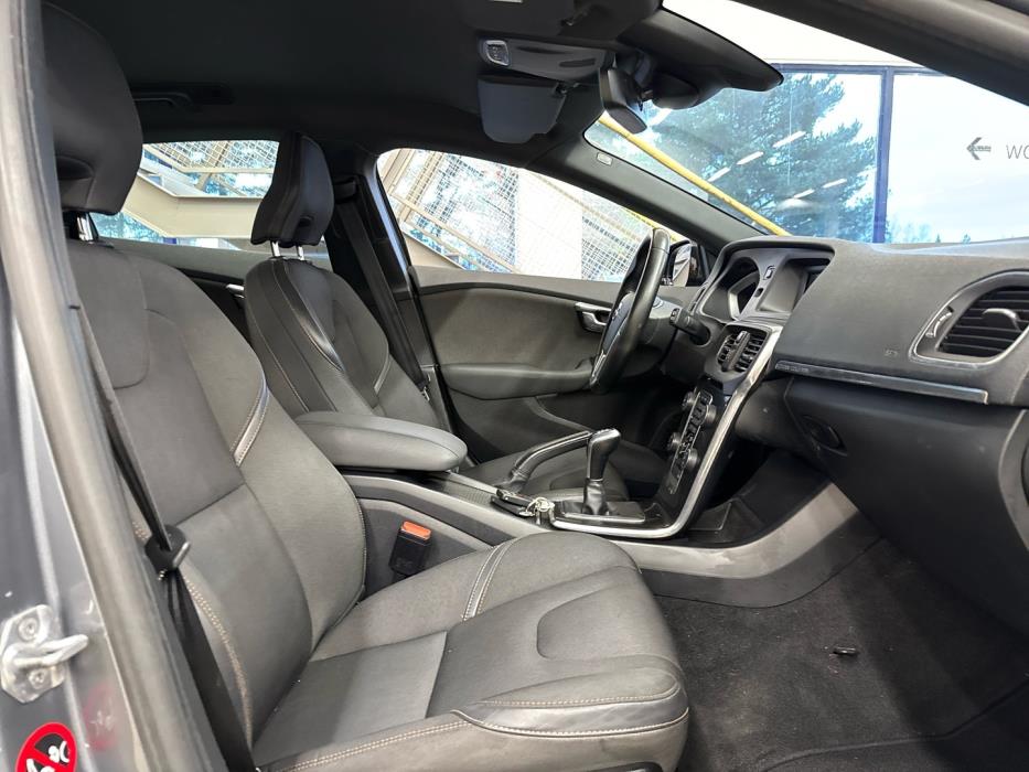 VOLVO V40 Cross Country 2018