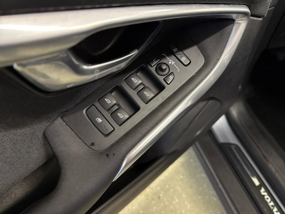 VOLVO V40 Cross Country 2018