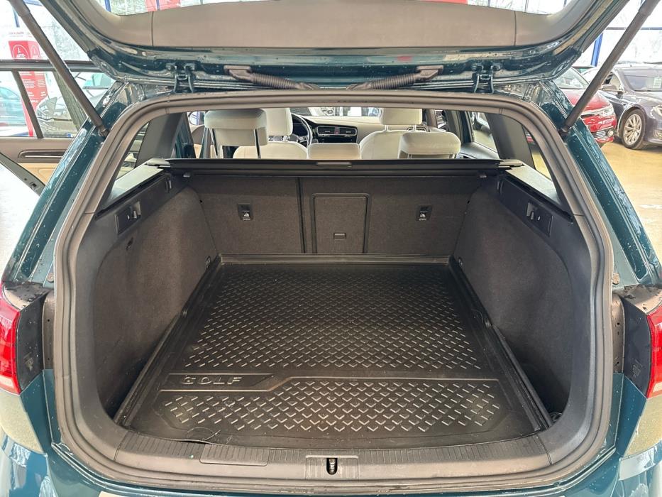 VOLKSWAGEN Golf 2018