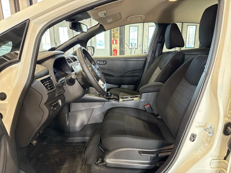 NISSAN Leaf 2023