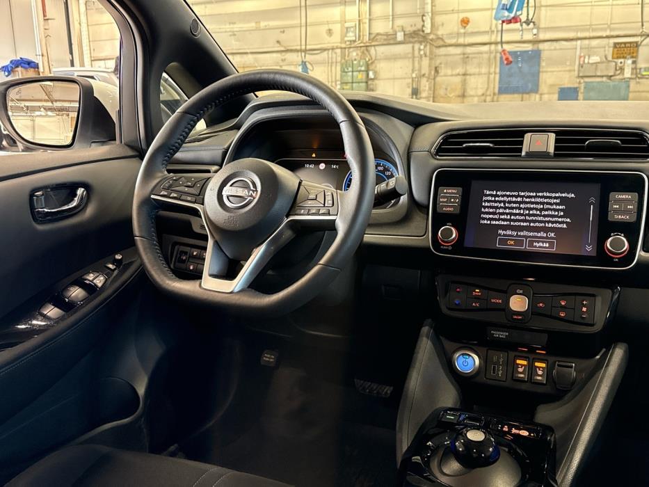 NISSAN Leaf 2023