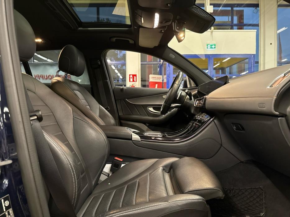 MERCEDES-BENZ EQC 2020