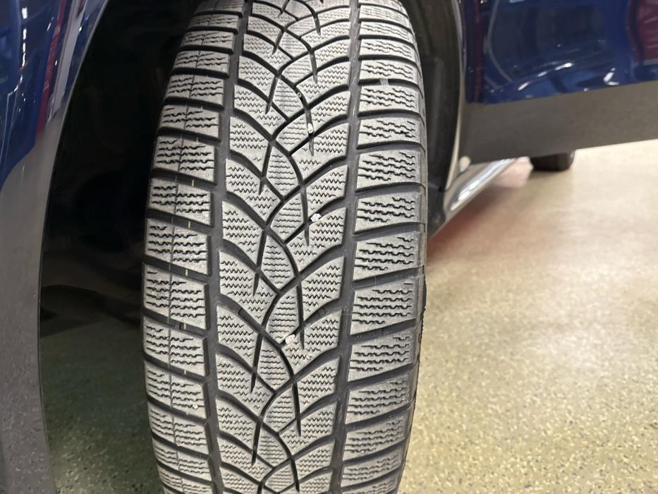 MERCEDES-BENZ EQC 2020