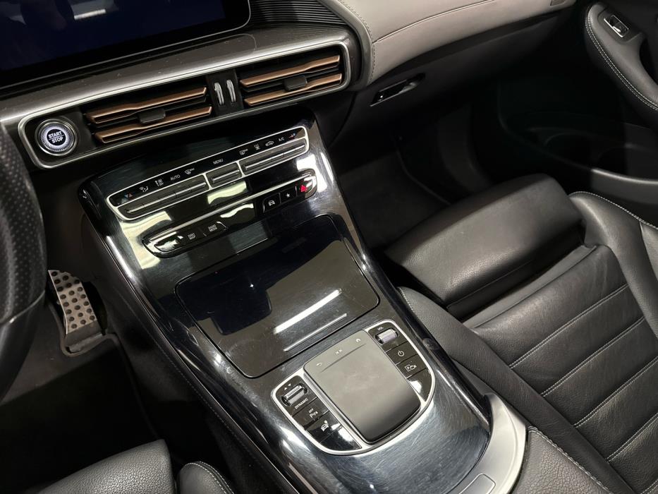 MERCEDES-BENZ EQC 2020