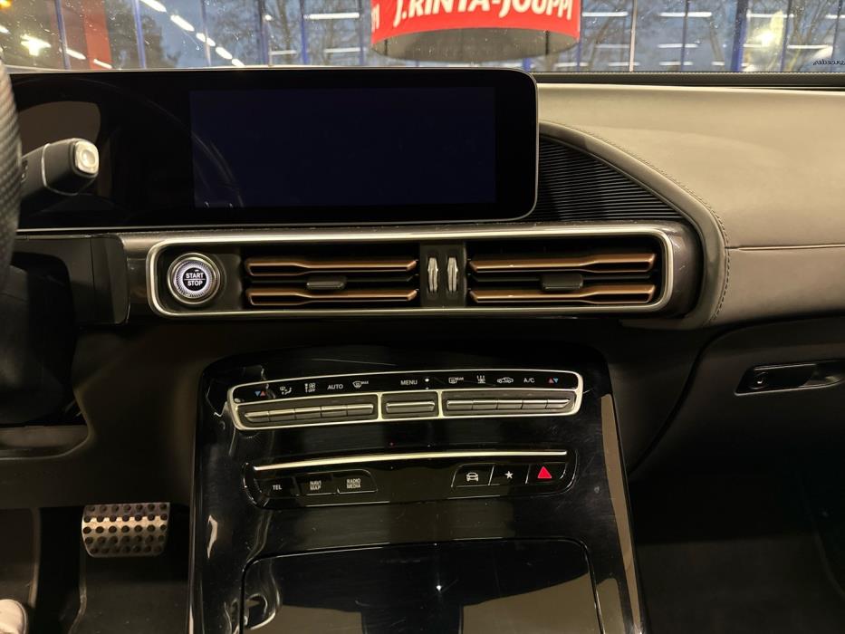 MERCEDES-BENZ EQC 2020