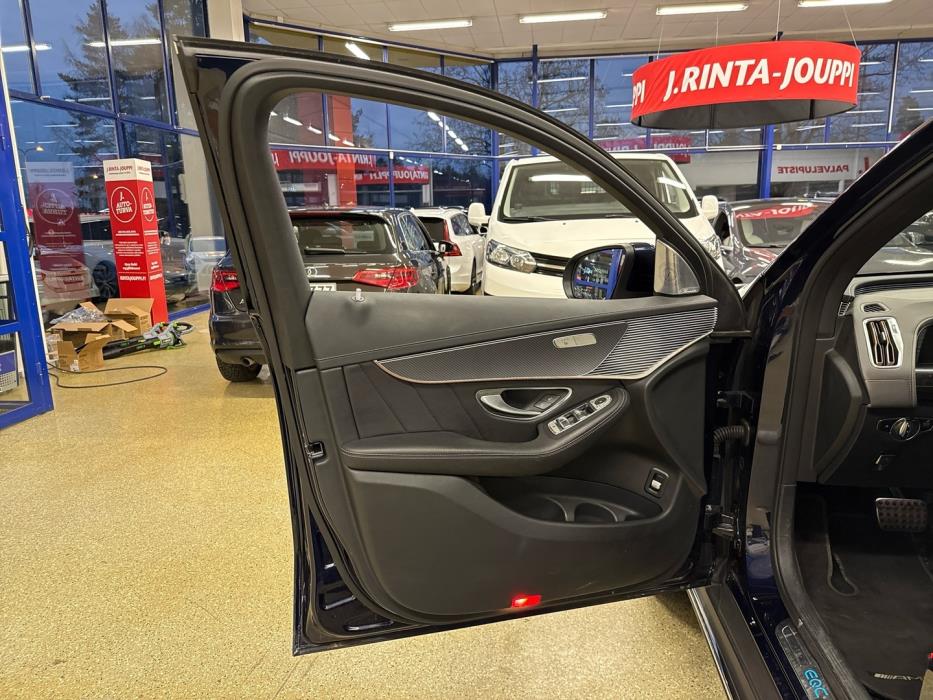 MERCEDES-BENZ EQC 2020