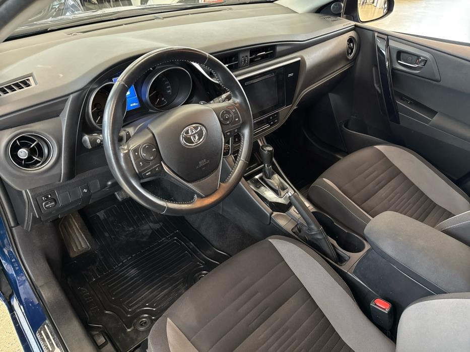 TOYOTA Auris 2017