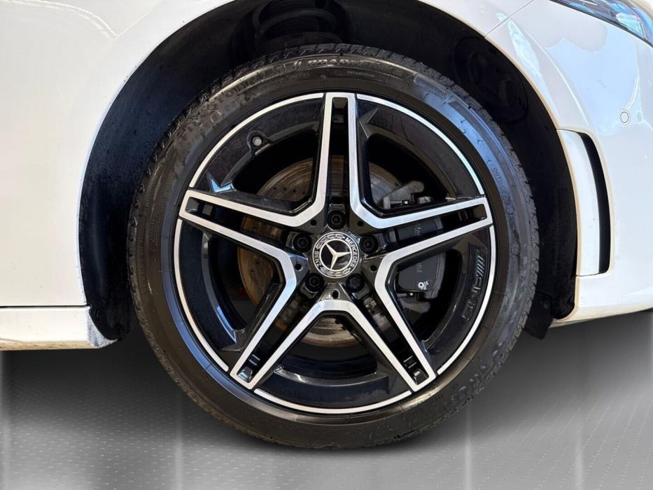 MERCEDES-BENZ A 2021