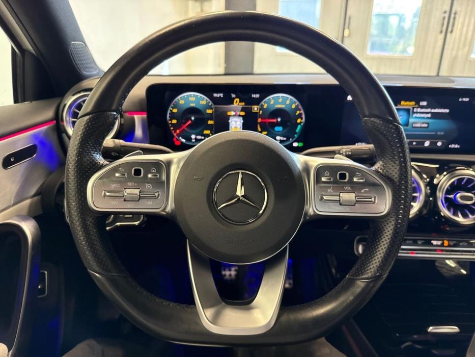 MERCEDES-BENZ A 2021