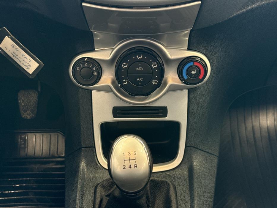 FORD Fiesta 2009