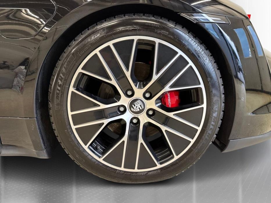 PORSCHE Taycan 2020