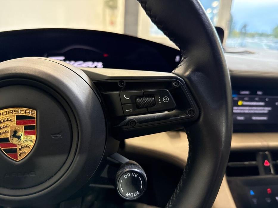 PORSCHE Taycan 2020