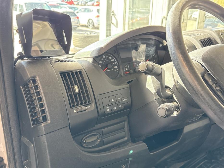 PEUGEOT Boxer 2023
