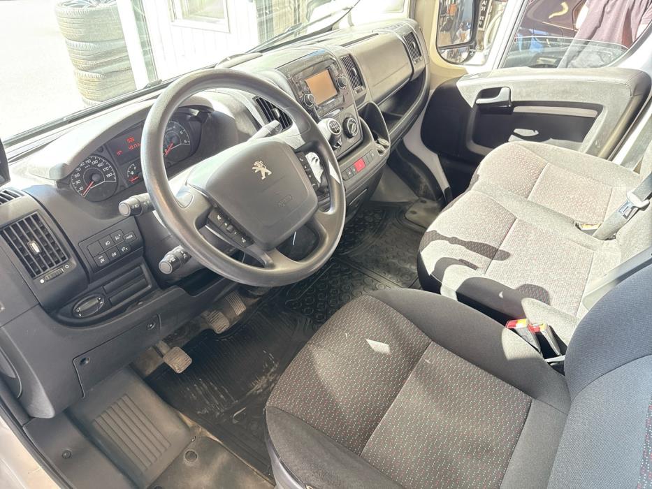 PEUGEOT Boxer 2023