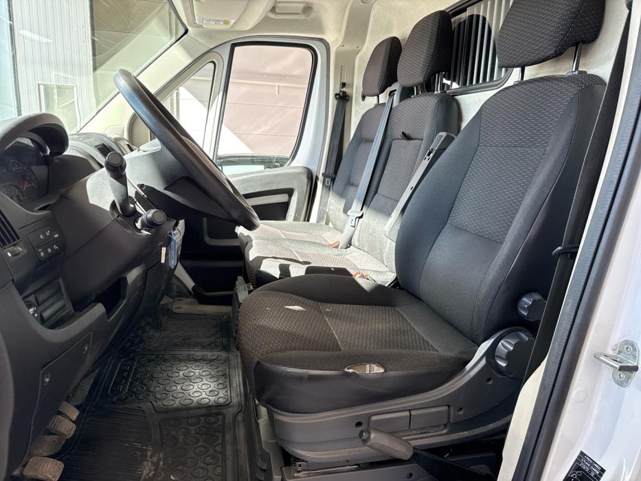 PEUGEOT Boxer 2023