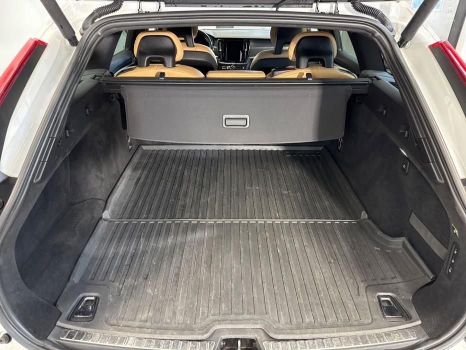 VOLVO V90 Cross Country 2017