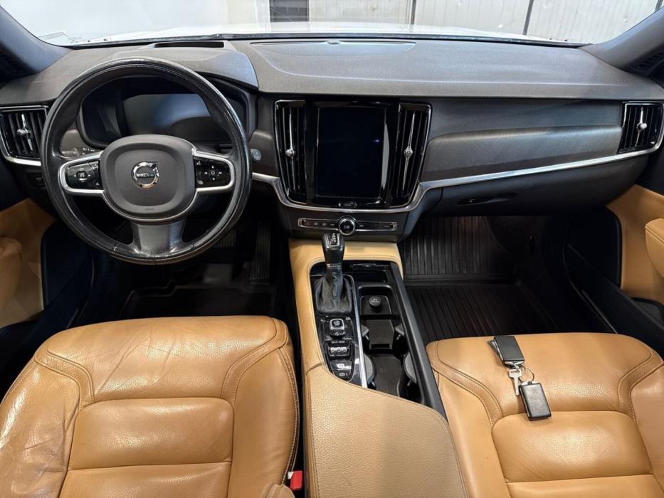 VOLVO V90 Cross Country 2017