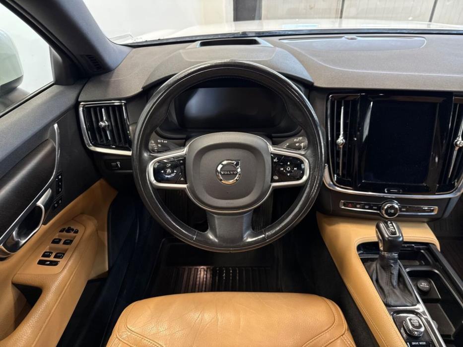 VOLVO V90 Cross Country 2017
