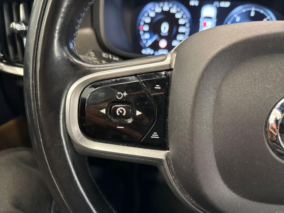 VOLVO V90 Cross Country 2017