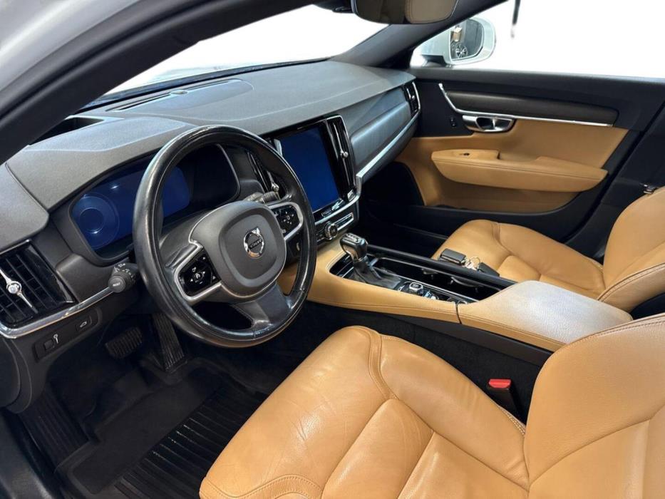 VOLVO V90 Cross Country 2017