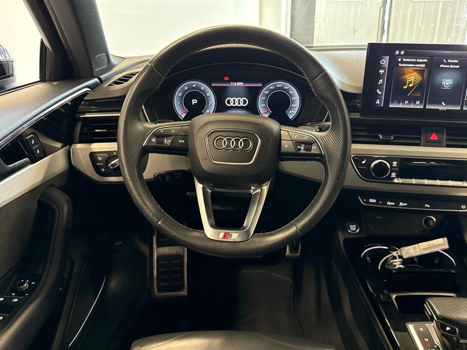 AUDI A4 2021